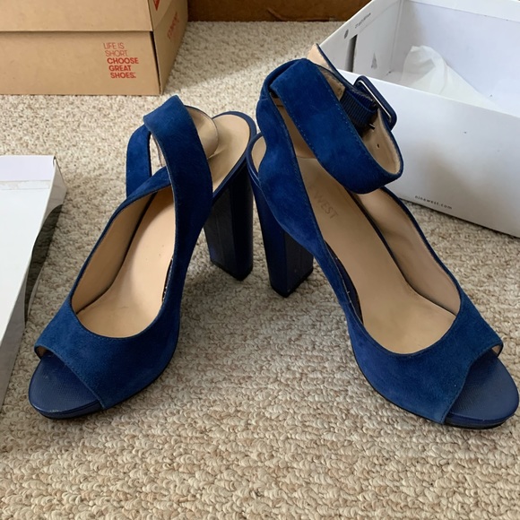 Nine West Elanao cobalt blue suede peep toe - Picture 4 of 4